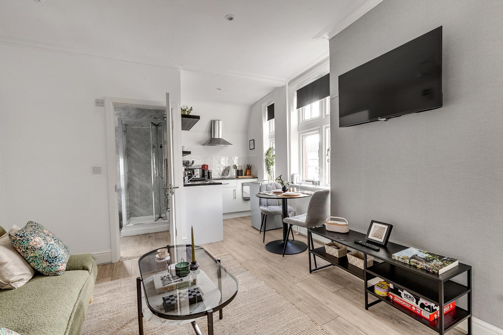 Lovely Kensington Apartments London Room photo