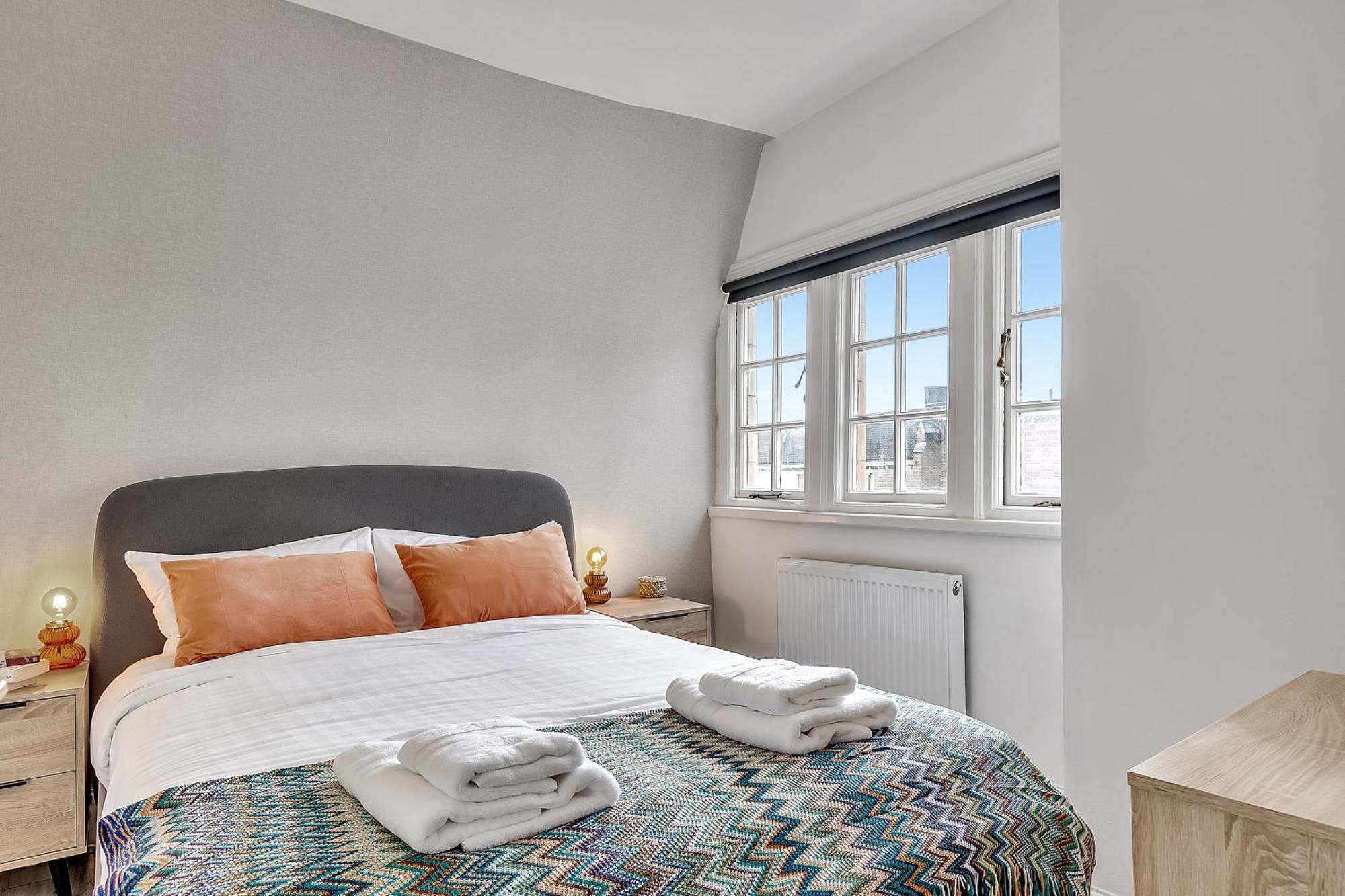 Lovely Kensington Apartments London Room photo