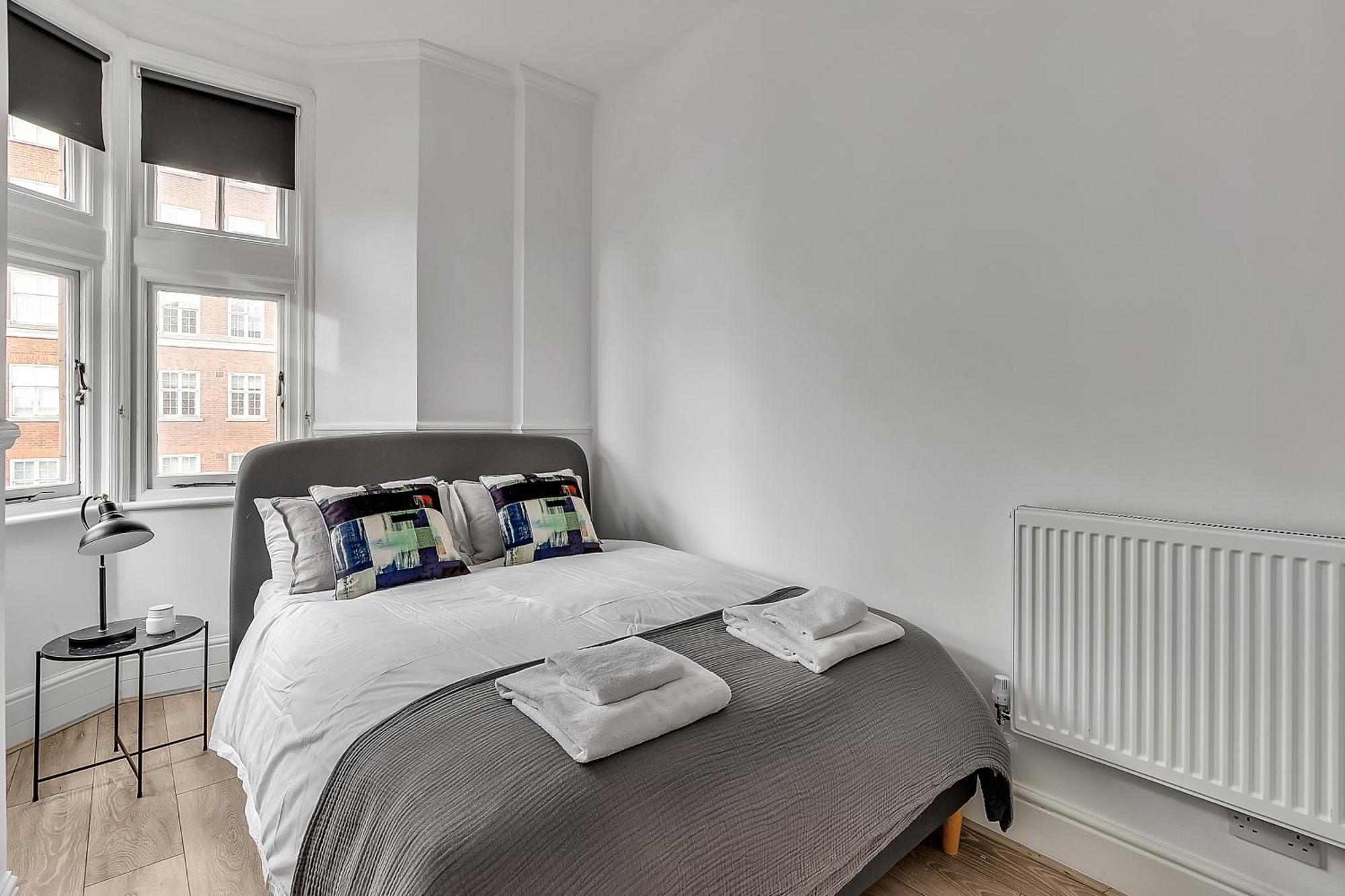 Lovely Kensington Apartments London Room photo
