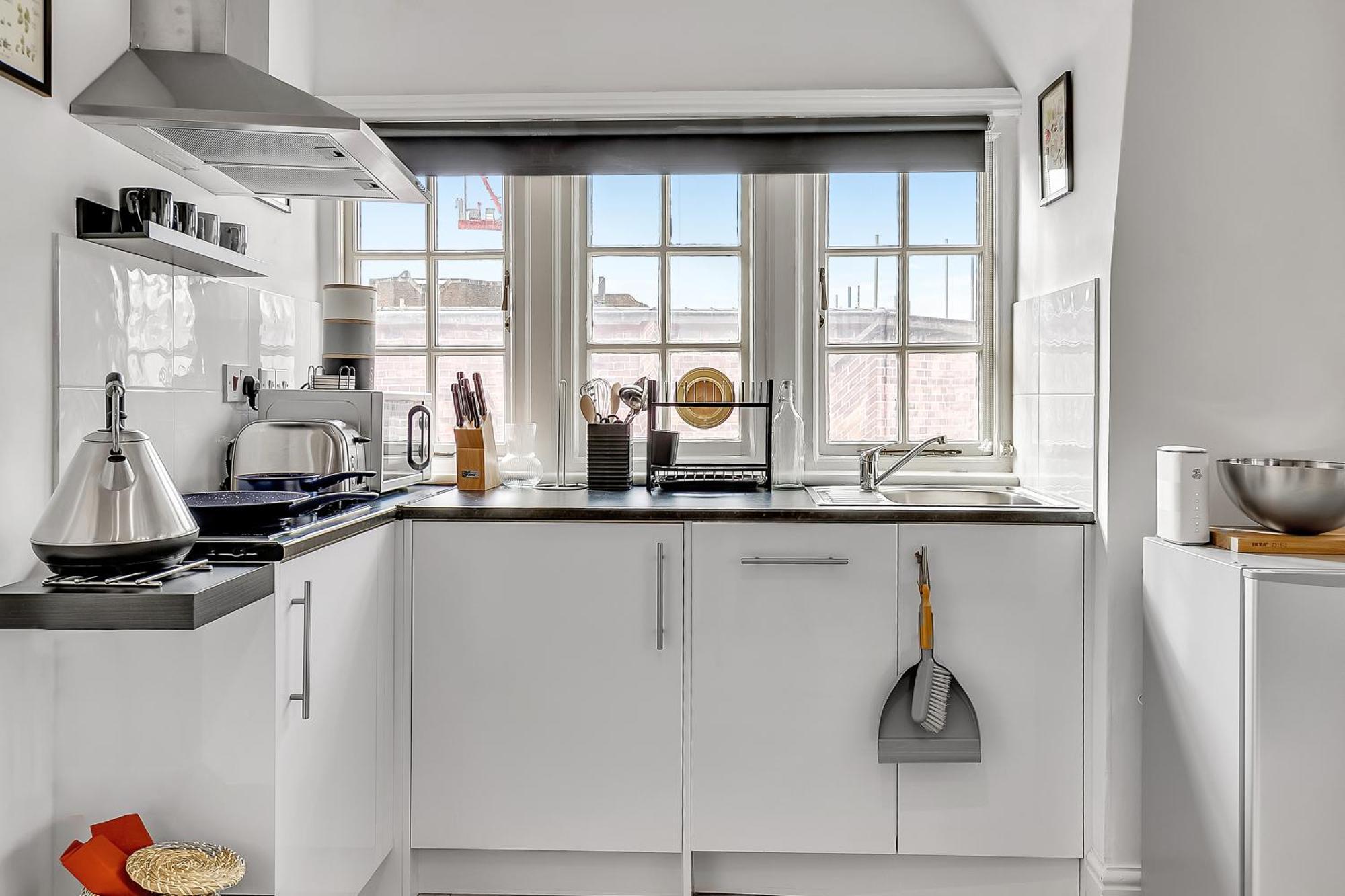 Lovely Kensington Apartments London Room photo