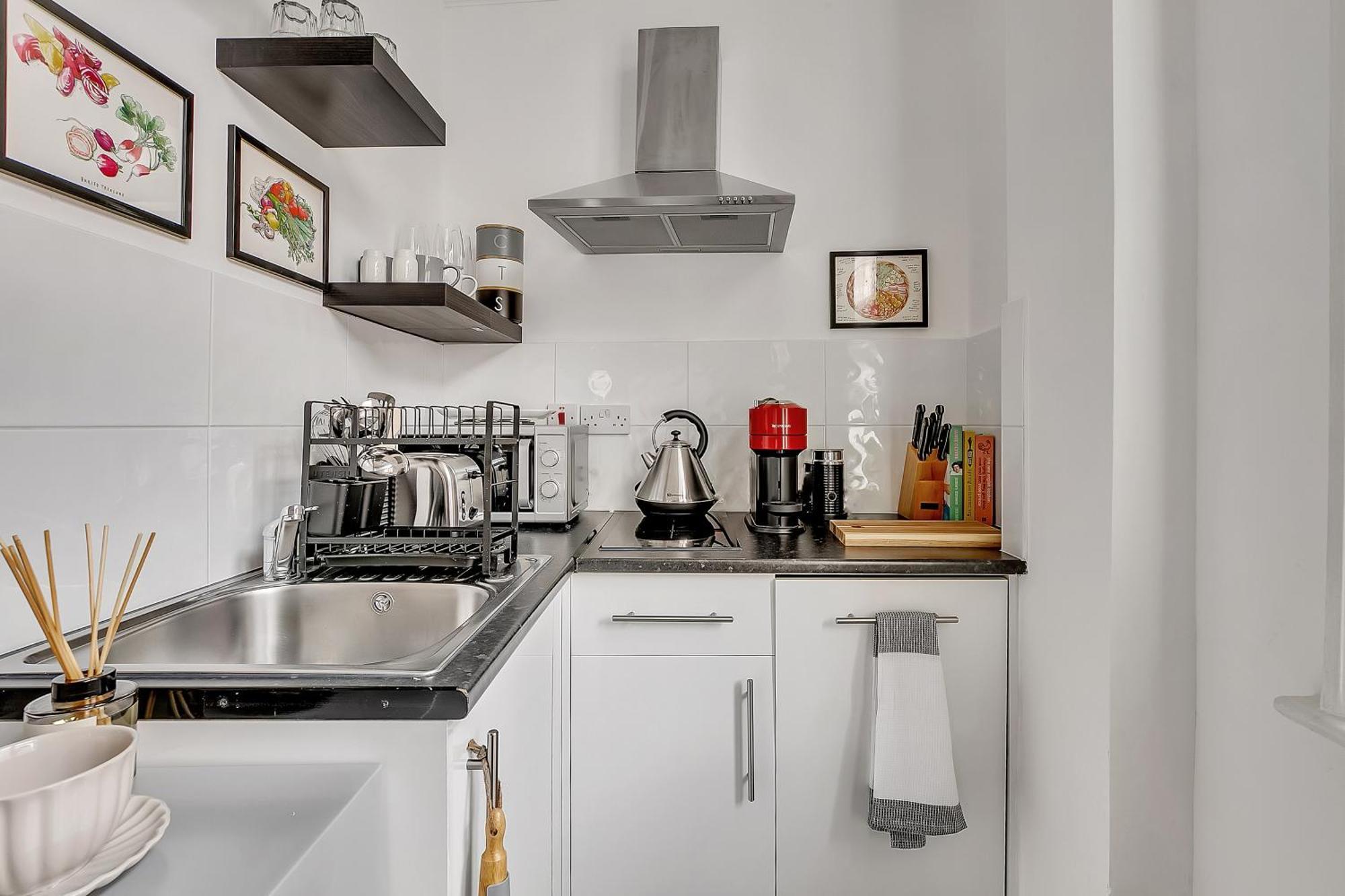 Lovely Kensington Apartments London Room photo