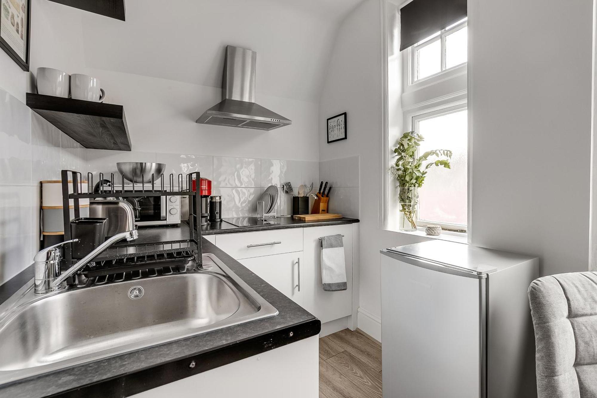 Lovely Kensington Apartments London Room photo
